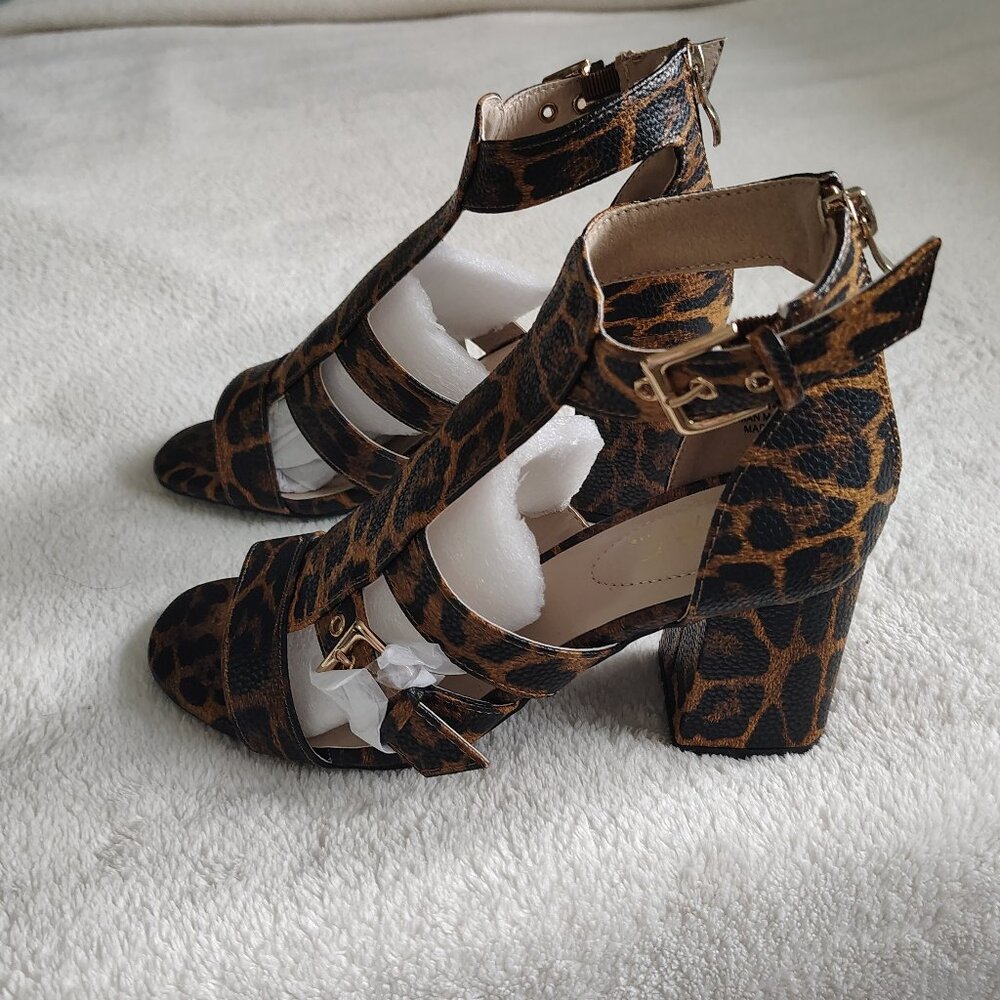 Comfort Est 1946 Black Leopard Print Sandal 3 Inch Heels Size 6W